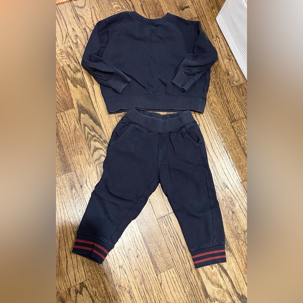 Kids Uniqlo sweat set